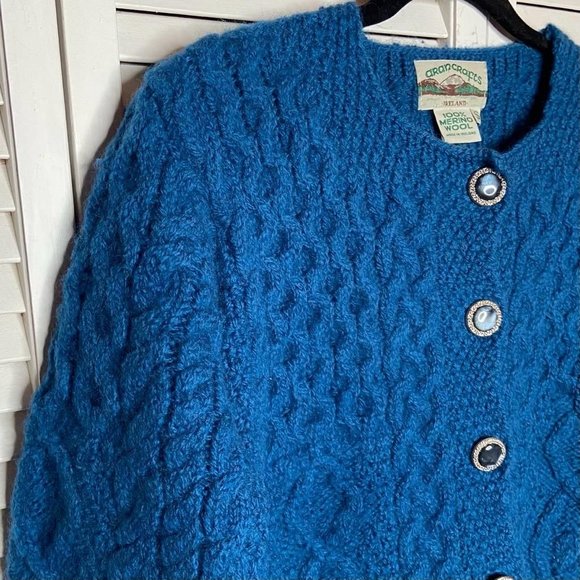 100% Merino Wool Blue Cardigan with jeweled buttons - Picture 3 of 5